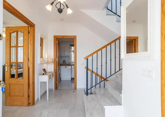 Casa Chloe Вилла Нерха